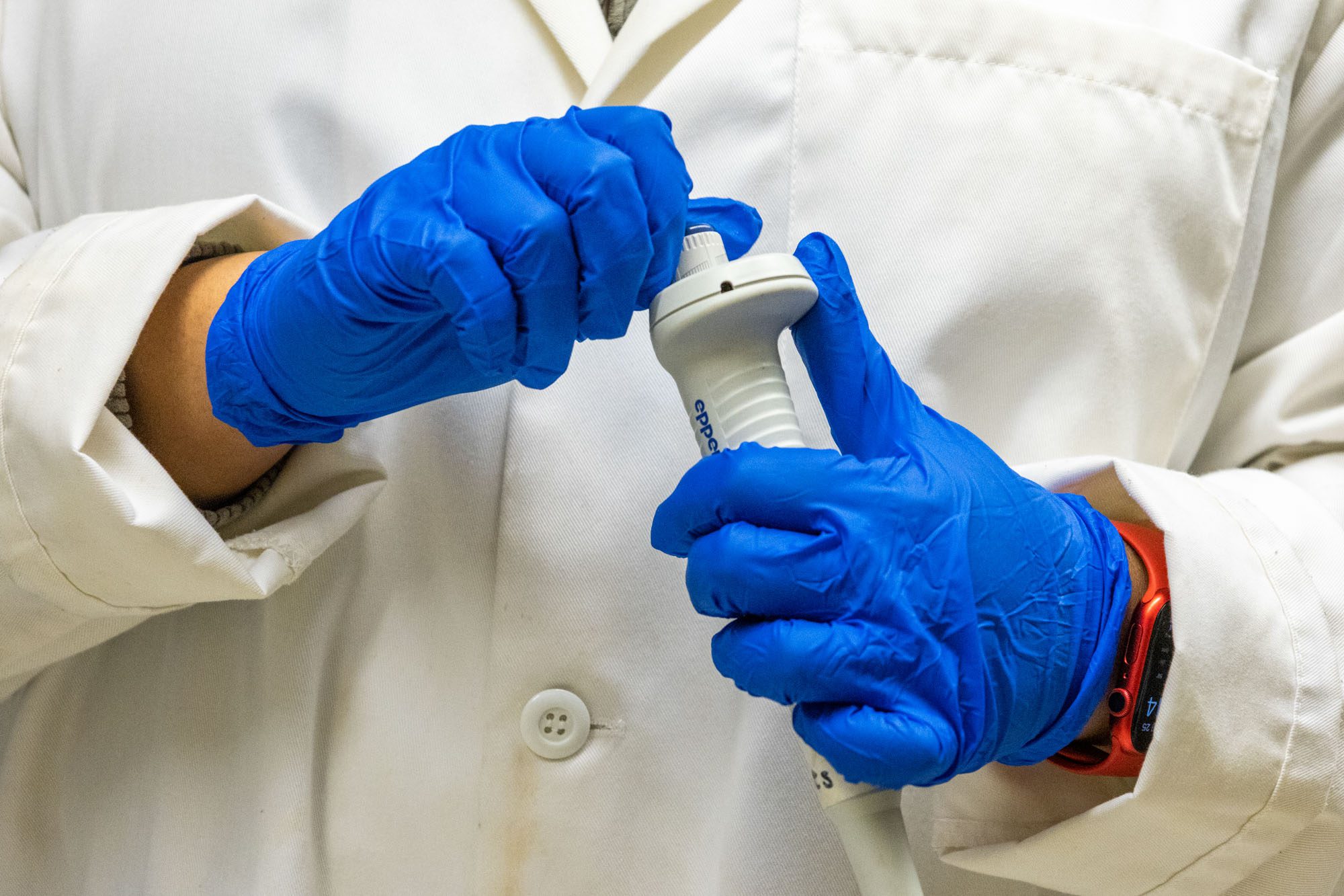 Asher prepares a pipettor