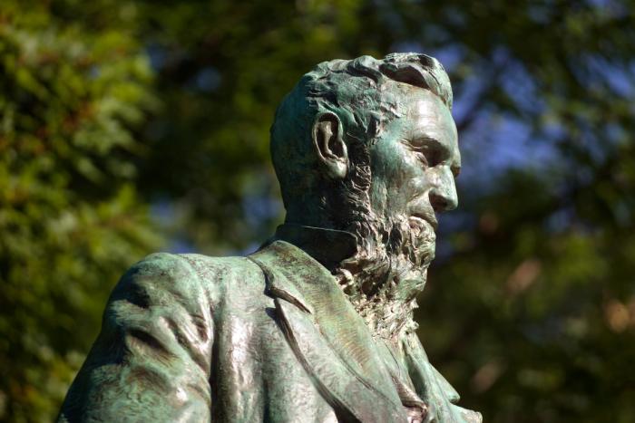 Picture of Ezra Cornell statue